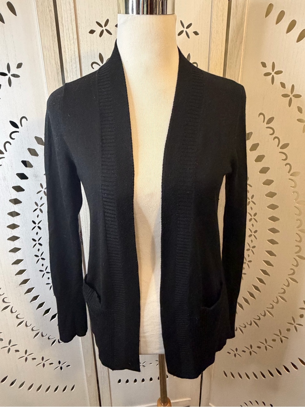 Banana Republic Black Open-Front Women’s Cardigan Sweater